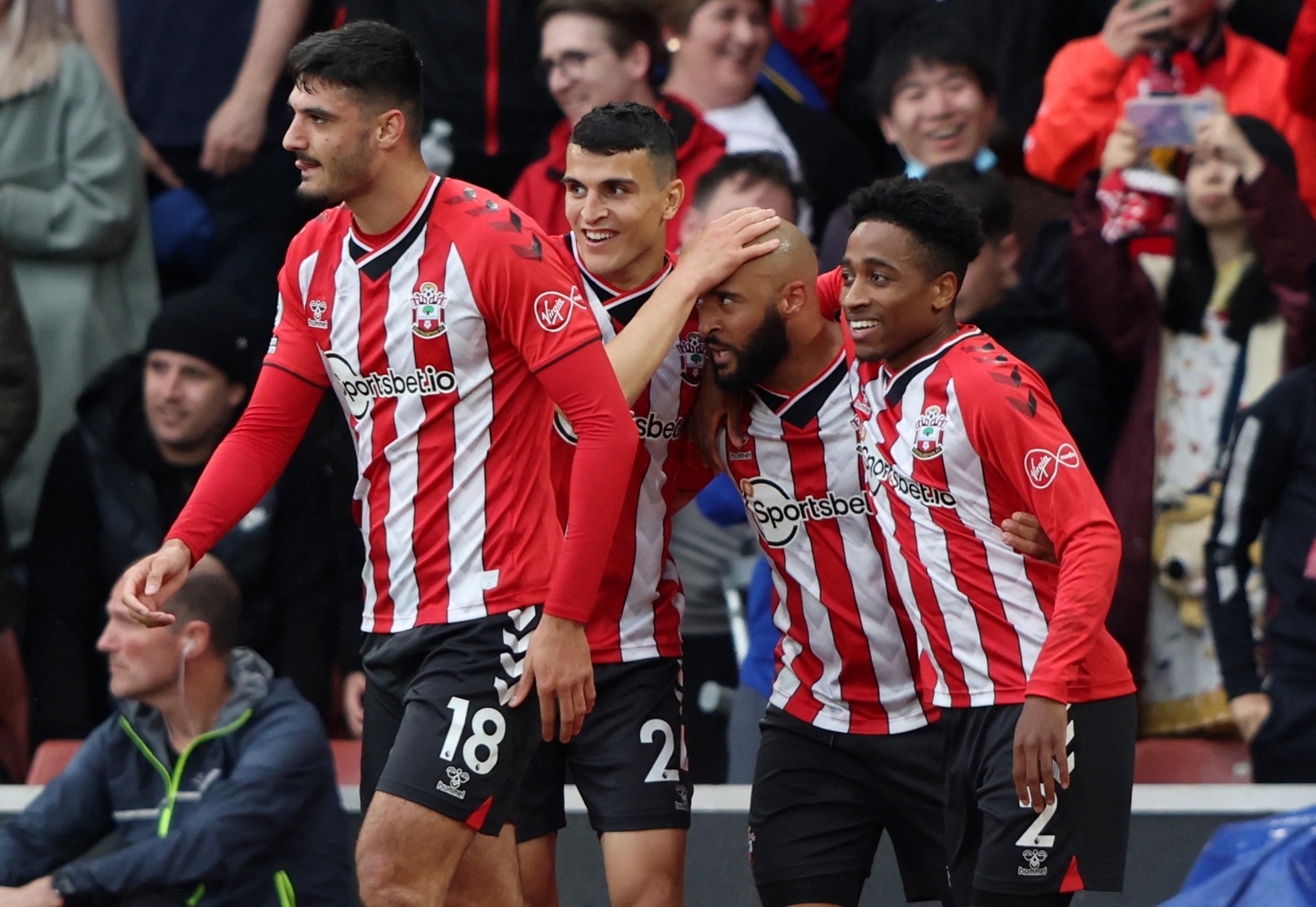 斯基拉：15岁道曼拒五份邀请留在阿森纳，明年签署首份合同（斯基拉：15岁道曼拒五家邀约留守阿森纳，明年将签下首份职业合同）