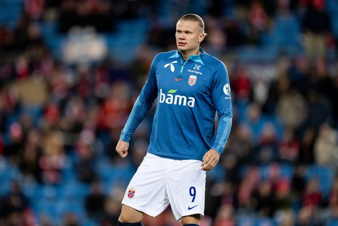 队友接连被罚下！维尼修斯讽刺裁判：多来点红牌吧！