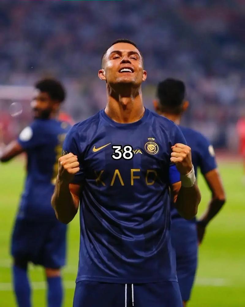 足球报：塞蒂恩下课与更衣室矛盾基本无关，曾最大限度保护球员（足球报：塞蒂恩被解雇与更衣室矛盾无大关联，此前最大程度维护球员）